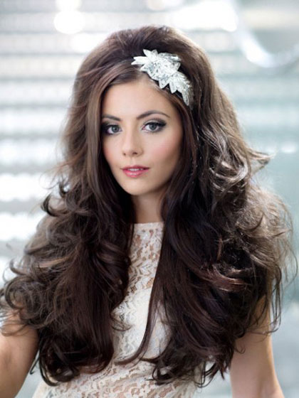 Graceful Long Wavy Synthetic 3/4 Wig - Click Image to Close