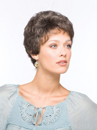 Simple Short Cut Wavy Short Grey Wig