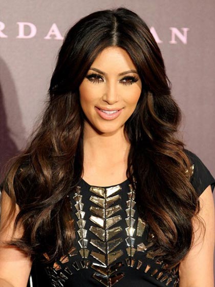 Kim Kardashian Centre Parting Long Wavy Wig - Click Image to Close