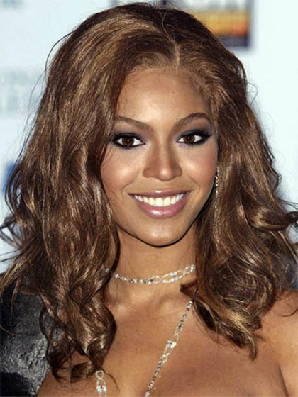 Beyonce Amazing Medium Wavy Synthetic Wig - Click Image to Close