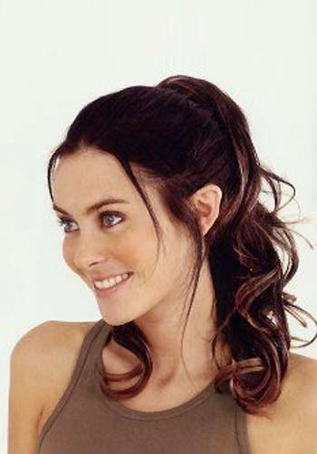 20" Wavy Layered With Clip Attachment Synthetic Ponytail - Click Image to Close